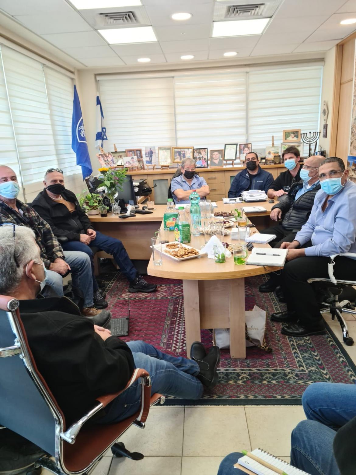 תמונות מישיבה בשת